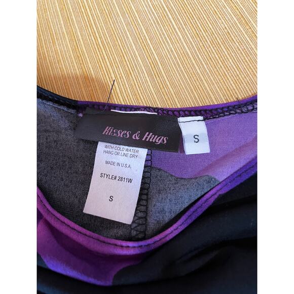 Kisses and Hugs Purple Floral Short Sleeve Dress Women’s Size:Small - Picture 3 of 6